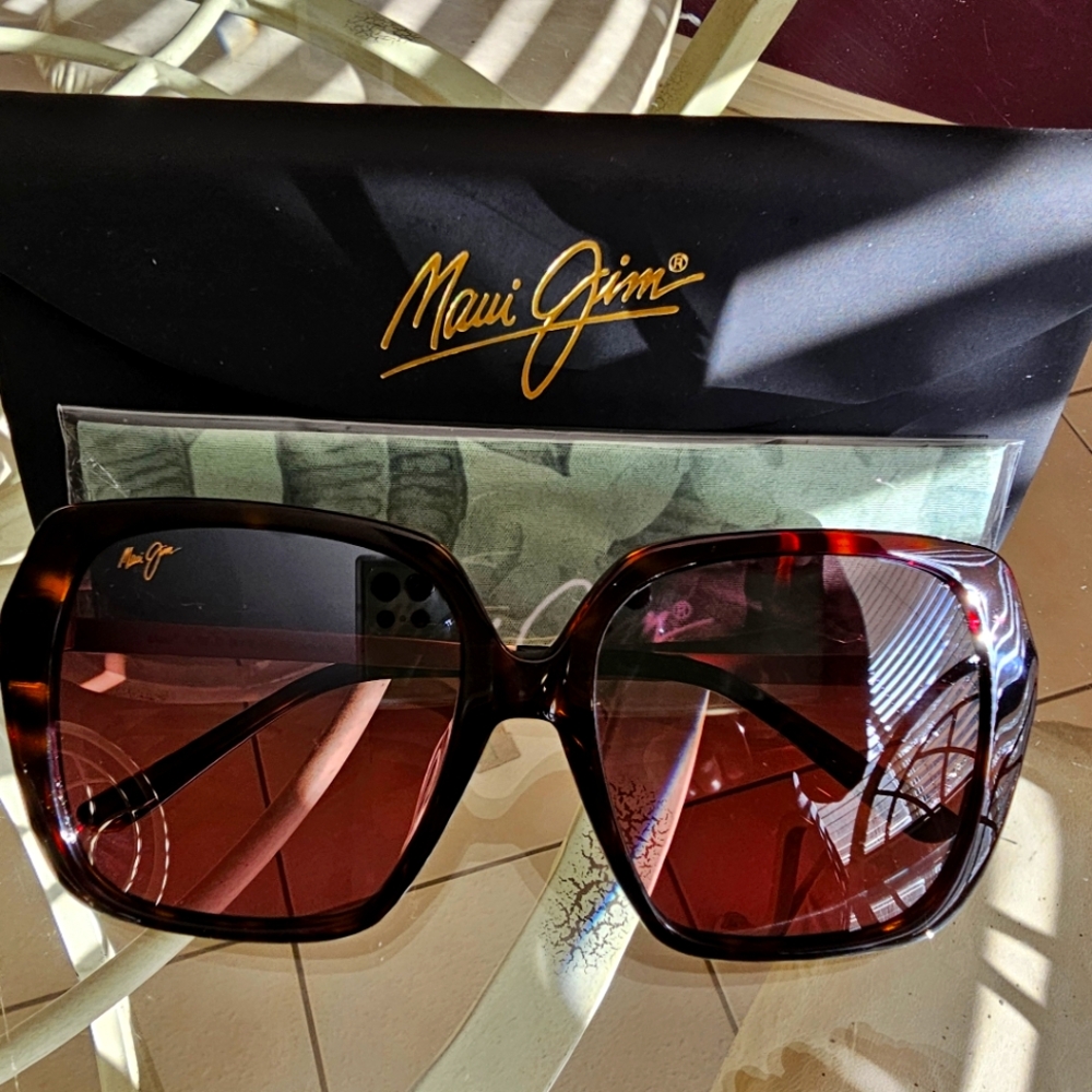 Maui Jim Tortoise Shell Sunglasses With Rose Colored Lenses NWOT Oversized Frame